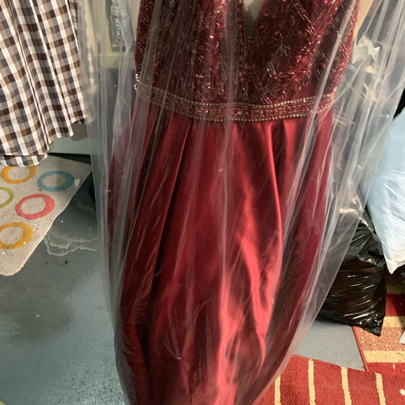 Prom dress - Picture 2 of 6